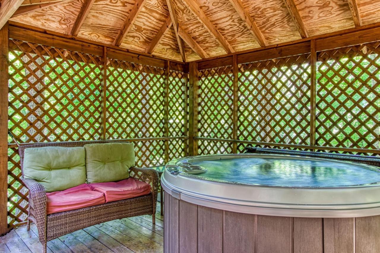 Very Private, Real Log Cabin With Hot Tub! Sevierville Εξωτερικό φωτογραφία