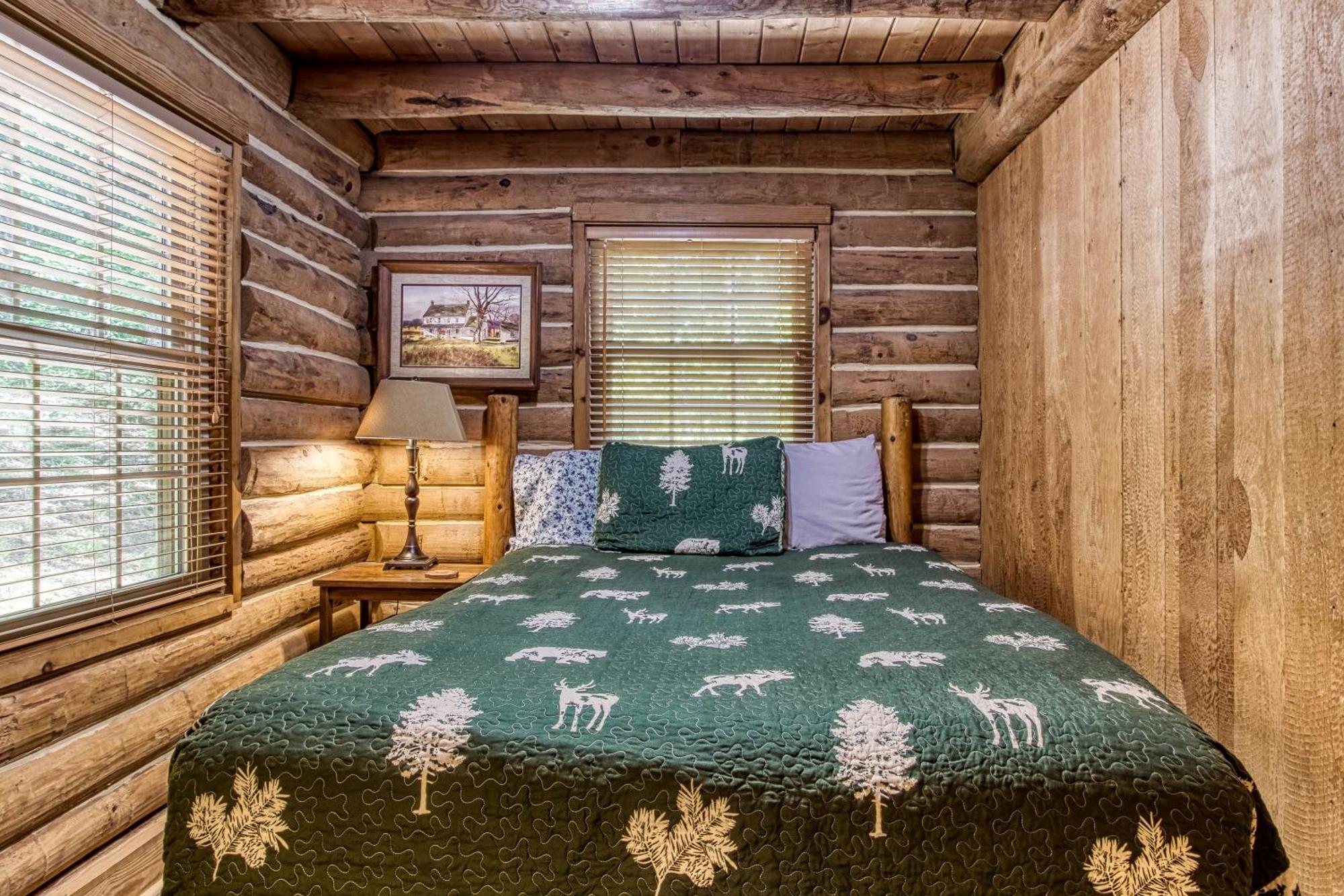 Very Private, Real Log Cabin With Hot Tub! Sevierville Εξωτερικό φωτογραφία