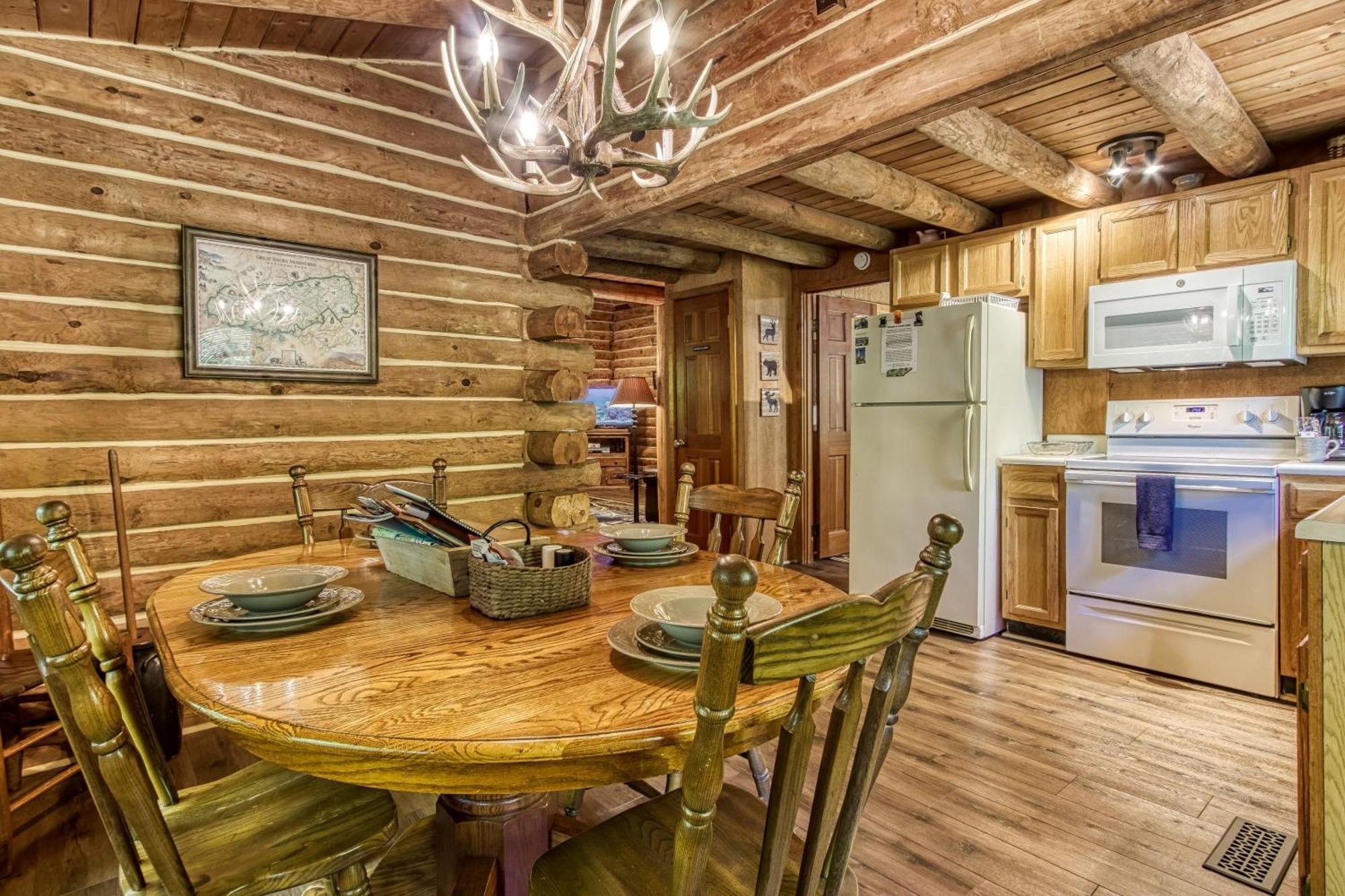 Very Private, Real Log Cabin With Hot Tub! Sevierville Εξωτερικό φωτογραφία
