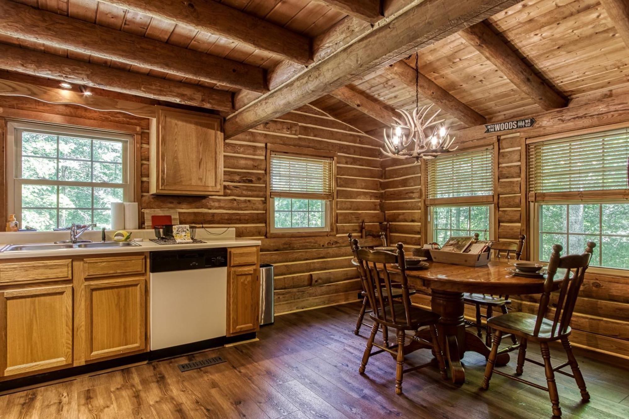 Very Private, Real Log Cabin With Hot Tub! Sevierville Εξωτερικό φωτογραφία